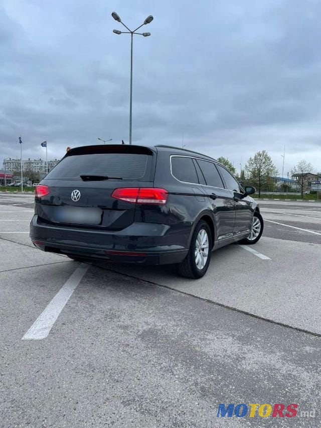 2017' Volkswagen Passat photo #2