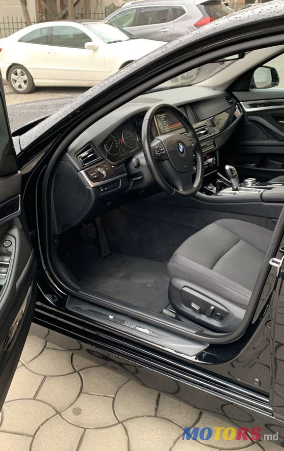 2015' BMW 5 Series photo #5