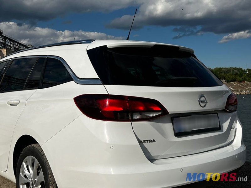 2018' Opel Astra photo #4