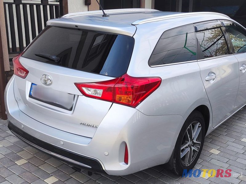 2014' Toyota Auris photo #3