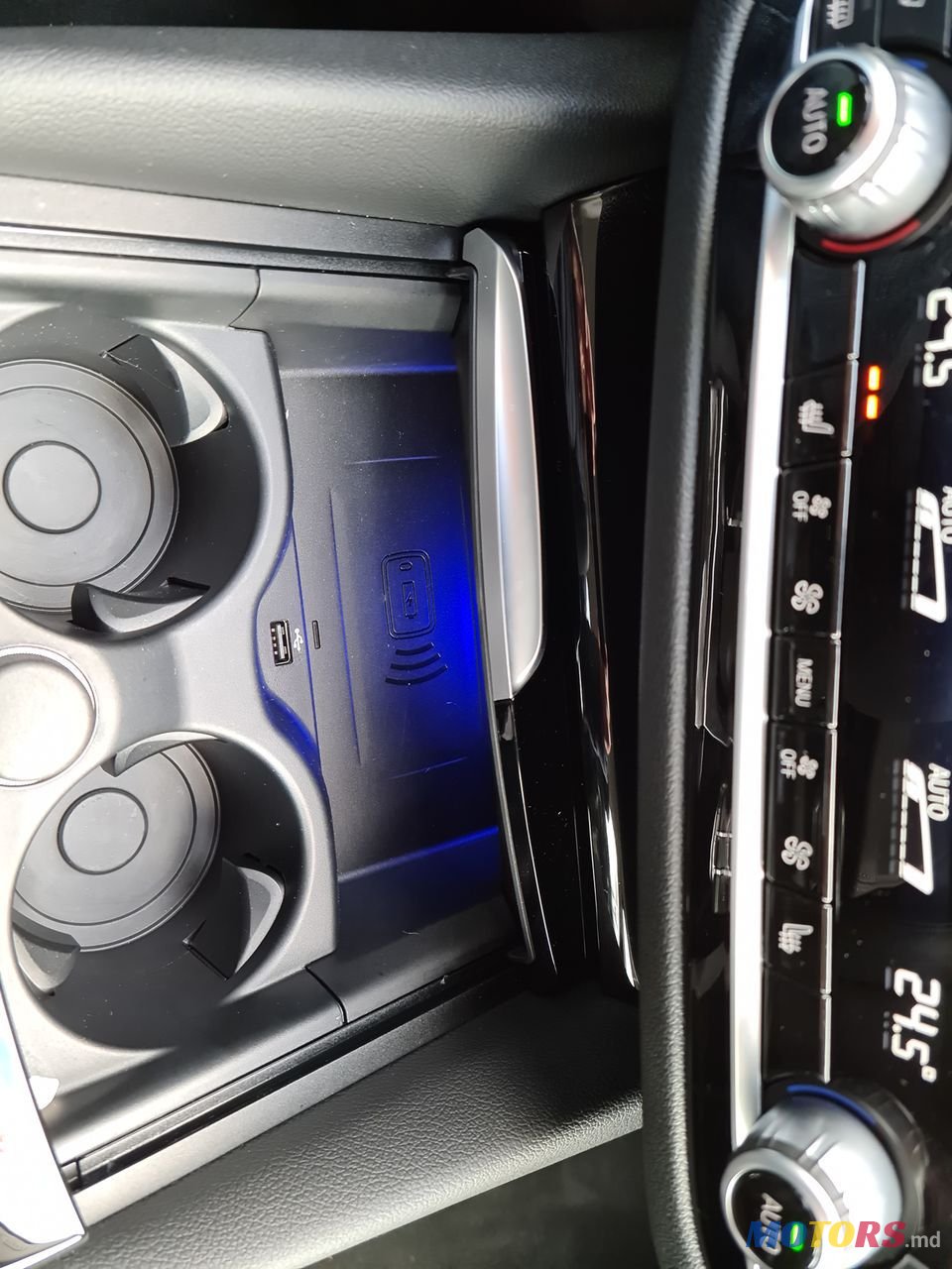 2020' BMW 5 Series photo #4