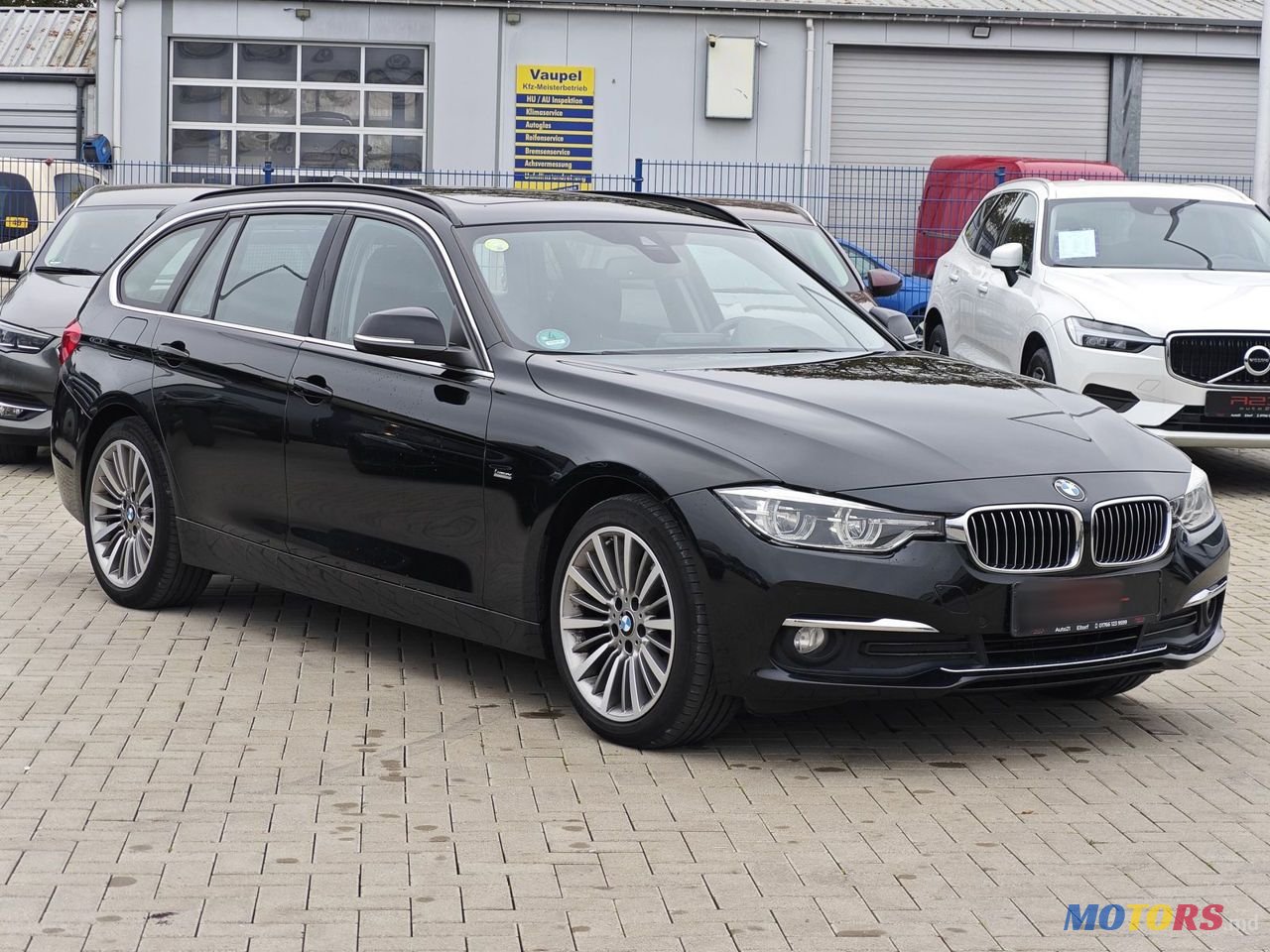 2017' BMW 3 Series photo #1