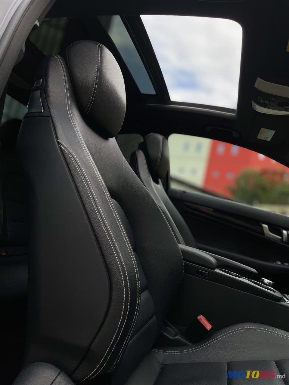 2014' Mercedes-Benz C-Class Coupe photo #6