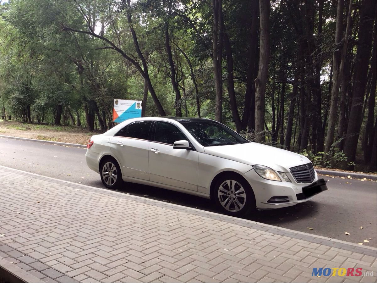2012' Mercedes-Benz E-Class photo #4