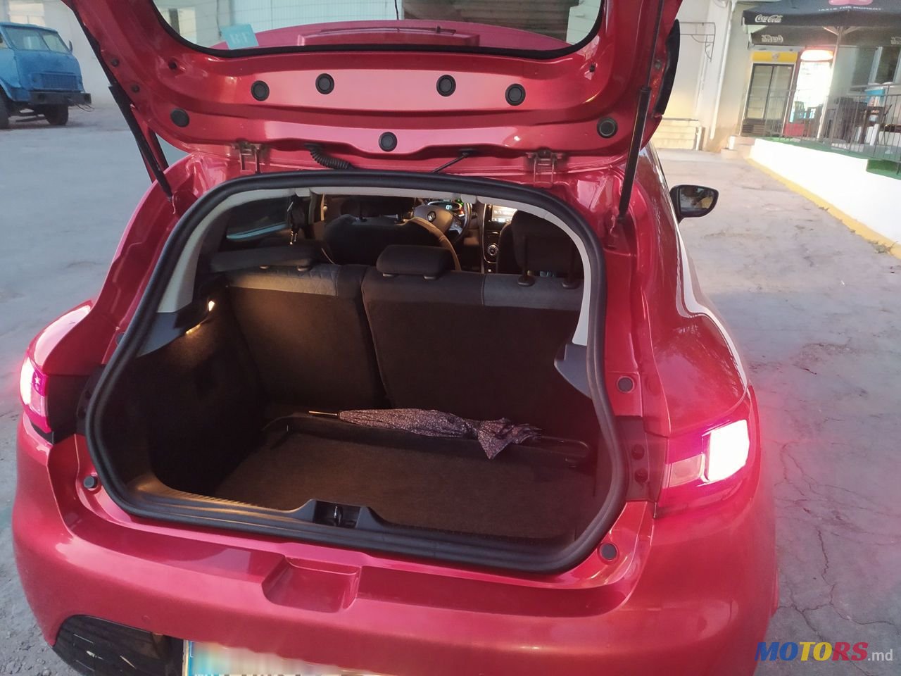 2015' Renault Clio photo #6