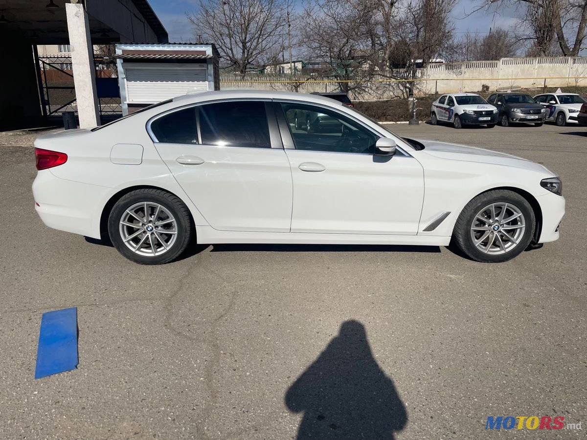 2017' BMW 5 Series photo #3