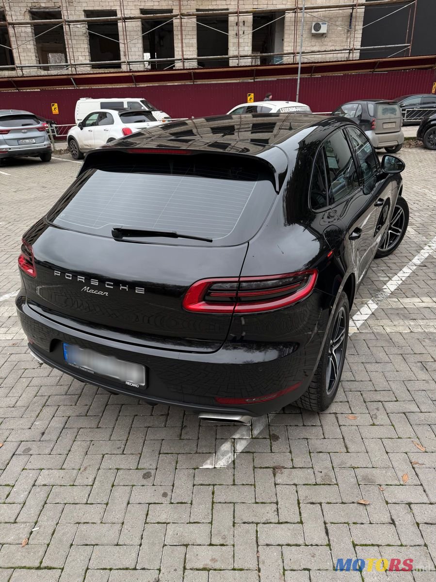 2016' Porsche Macan photo #3