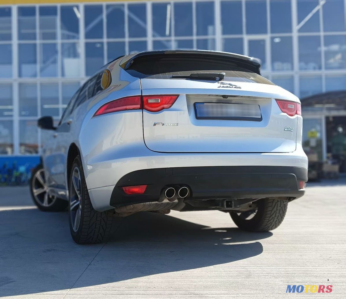 2016' Jaguar F-Pace photo #4