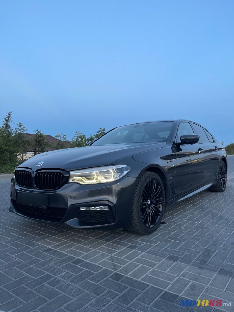 2017' BMW 5 Series photo #3