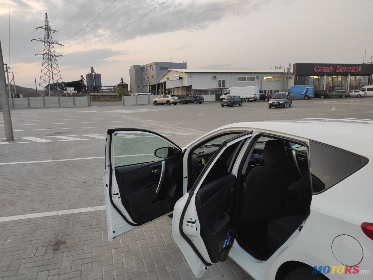 2015' Toyota Auris photo #5