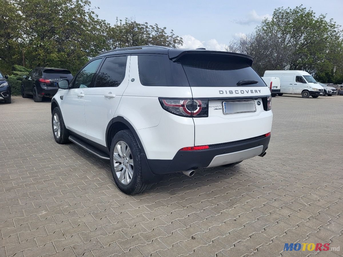 2016' Land Rover Discovery Sport photo #3