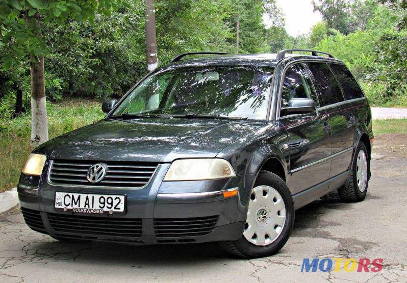 2004' Volkswagen Passat photo #4