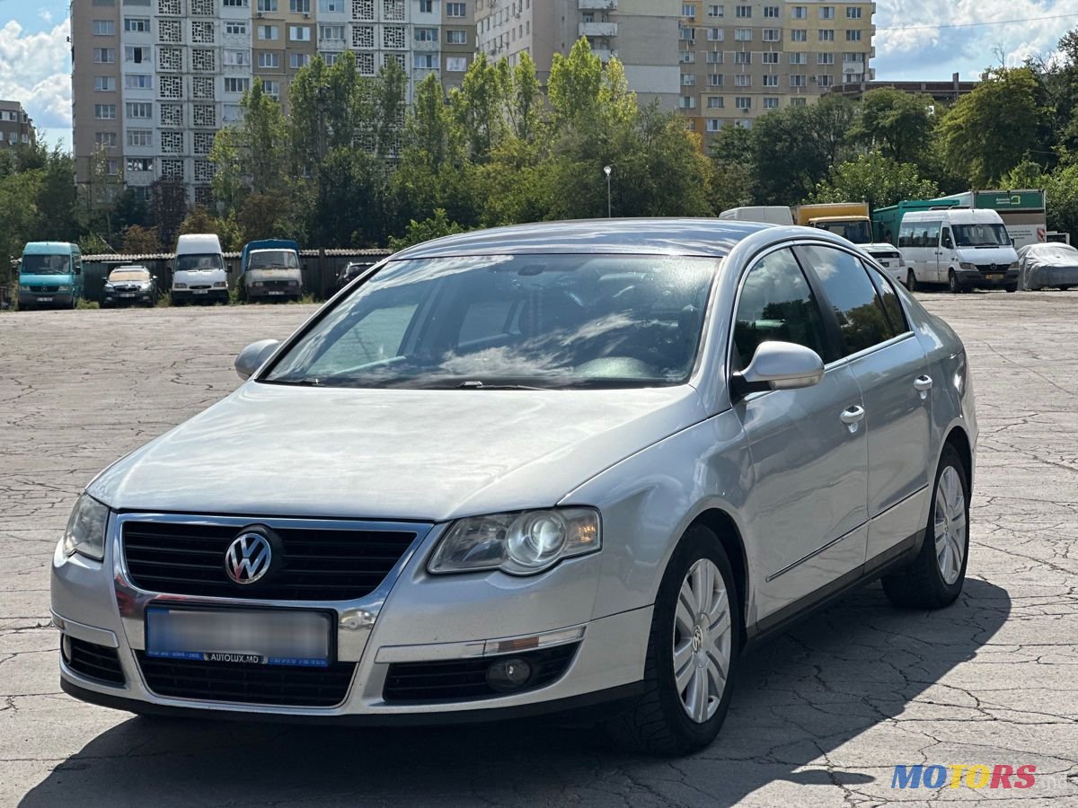 2008' Volkswagen Passat photo #1