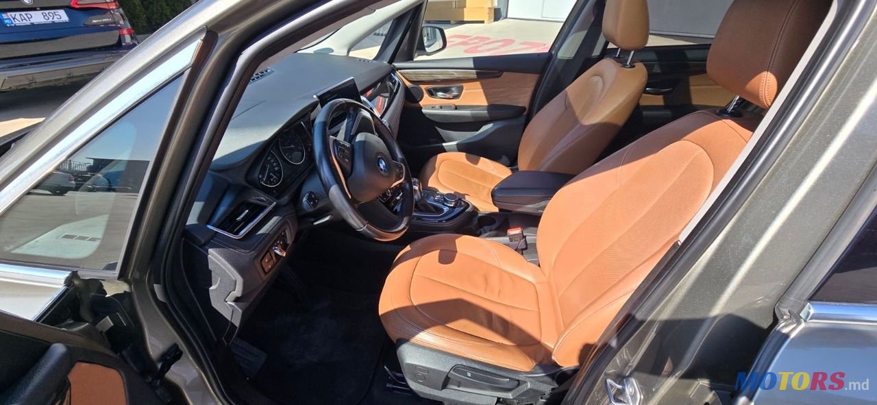 2016' BMW 2 Series Active Tourer photo #6