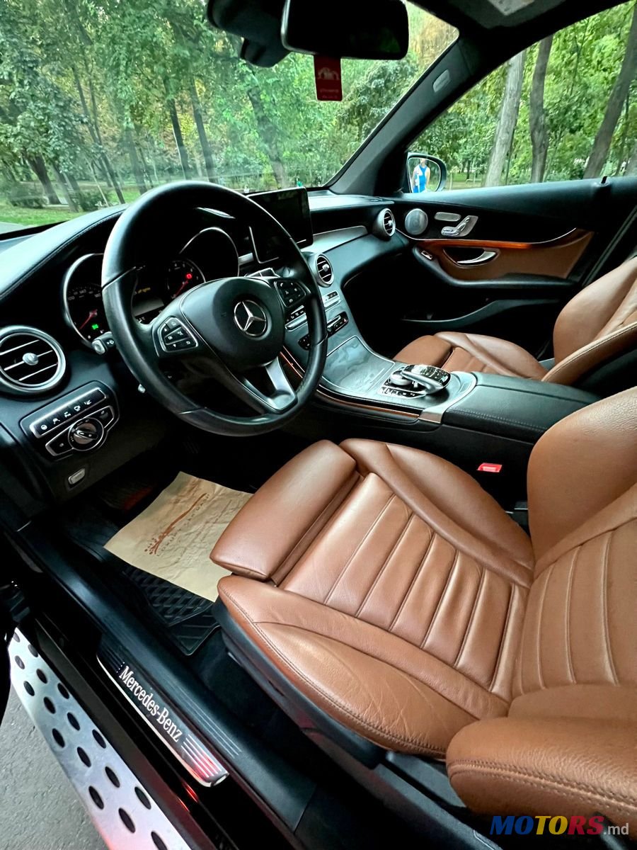 2017' Mercedes-Benz Glc Coupe photo #5