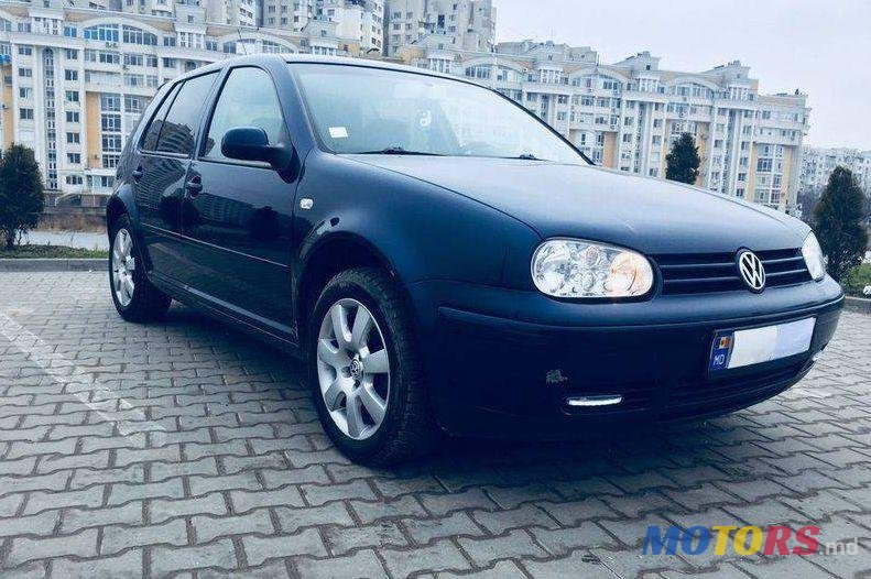 2003' Volkswagen Golf photo #1