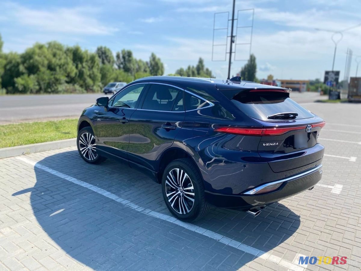 2021' Toyota Venza photo #6
