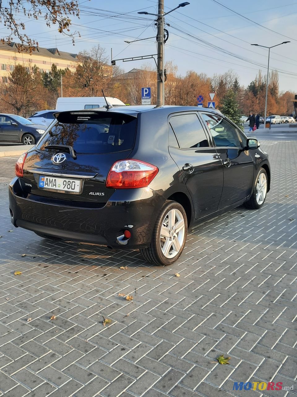 2011' Toyota Auris photo #6