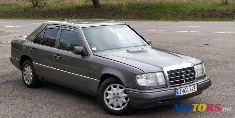 1993' Mercedes-Benz 124 photo #1