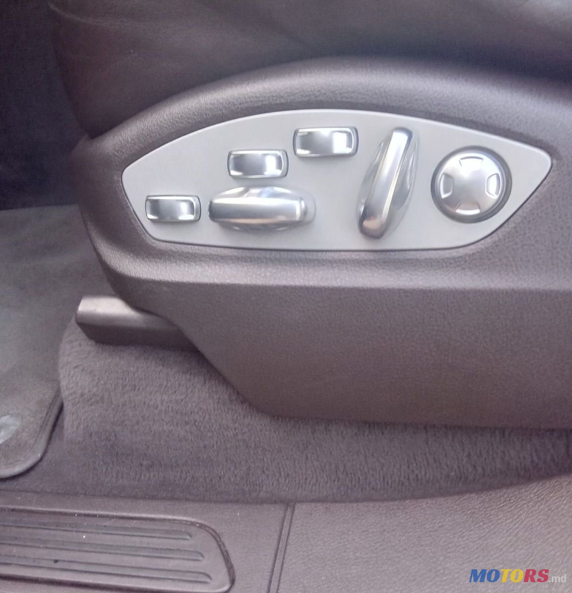 2010' Porsche Cayenne photo #2