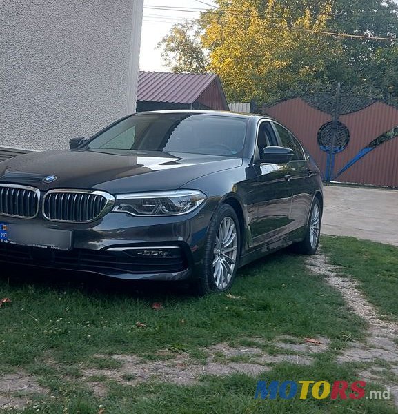 2018' BMW 5 Series photo #1