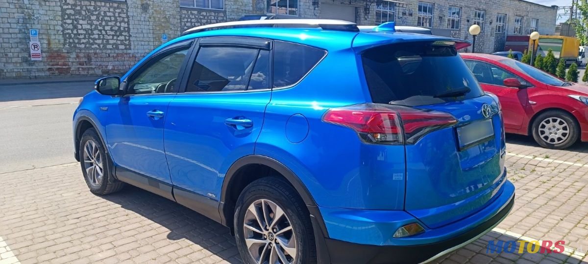 2018' Toyota RAV4 photo #5