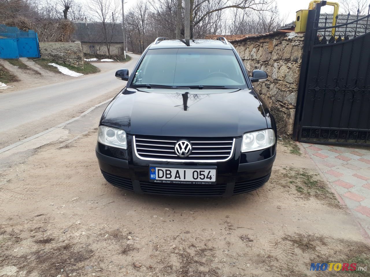 2004' Volkswagen Passat photo #1