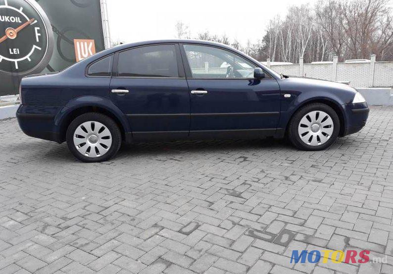 2003' Volkswagen Passat photo #1