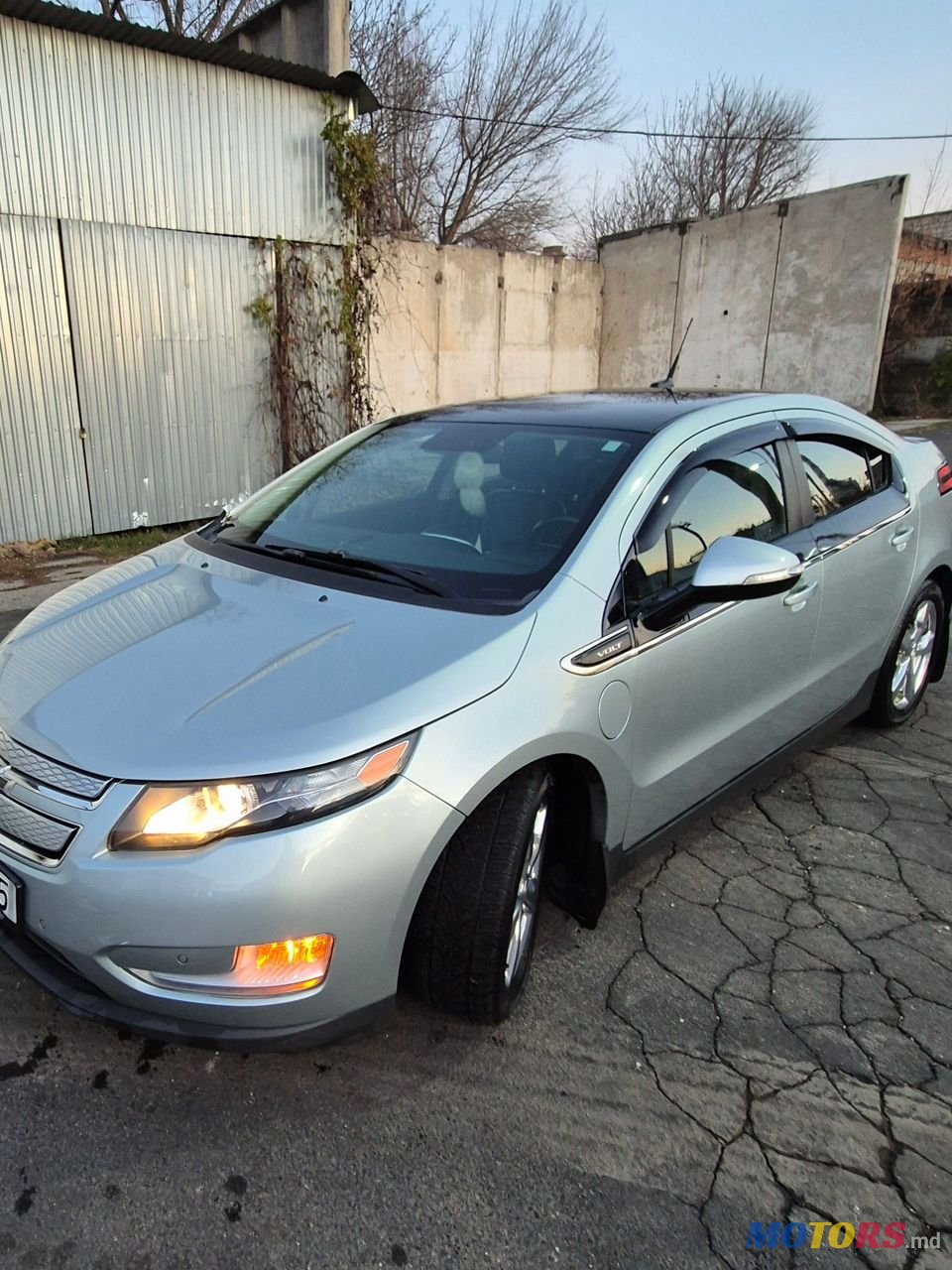 2010' Chevrolet Volt photo #1