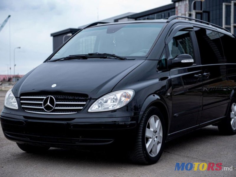 2008' Mercedes-Benz Viano photo #1