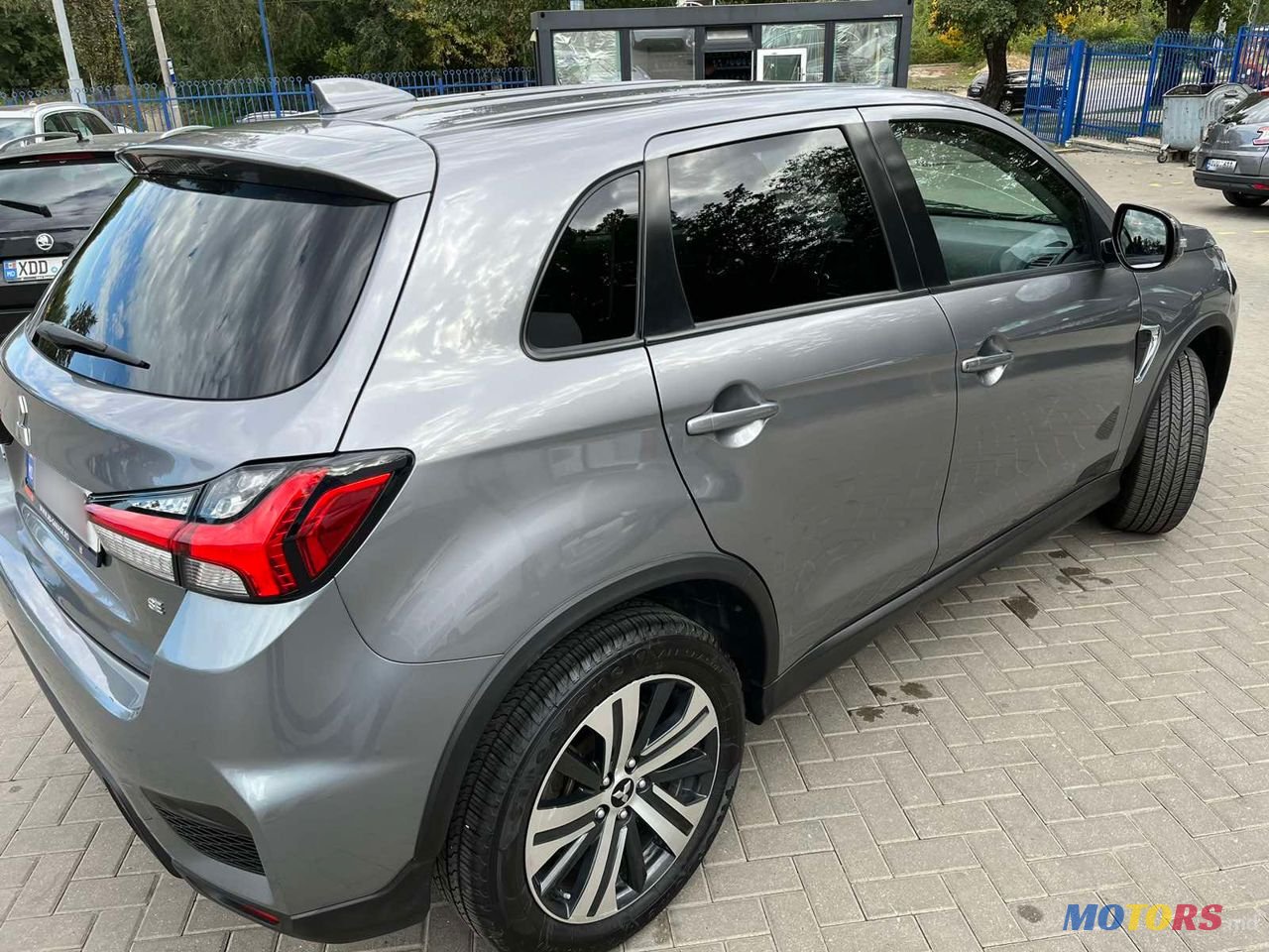 2019' Mitsubishi Outlander photo #3