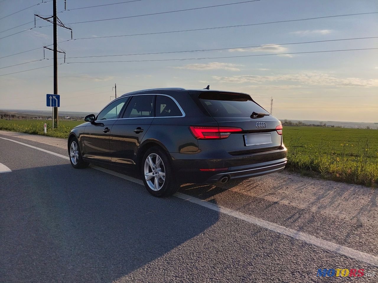 2016' Audi A4 photo #2