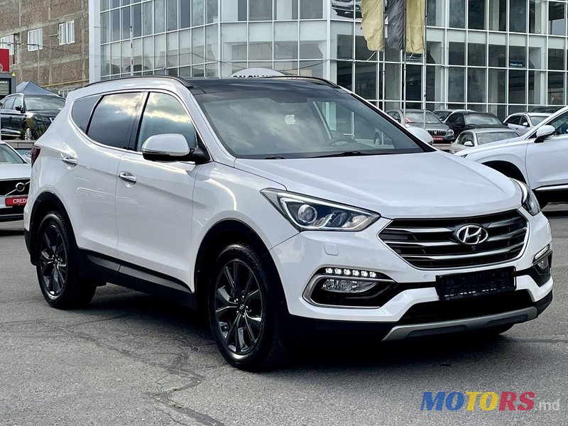 2015' Hyundai Santa Fe photo #6