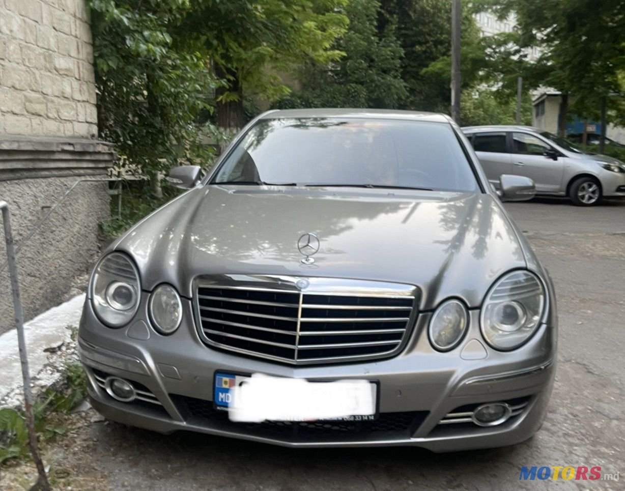 2008' Mercedes-Benz E Класс photo #1
