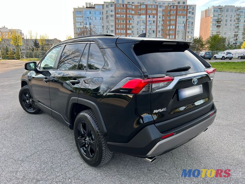 2019' Toyota RAV4 photo #4