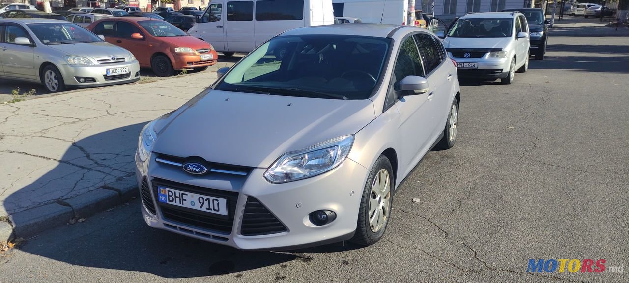 2013' Ford Focus photo #3