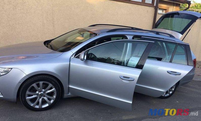 2011' Skoda Superb photo #1