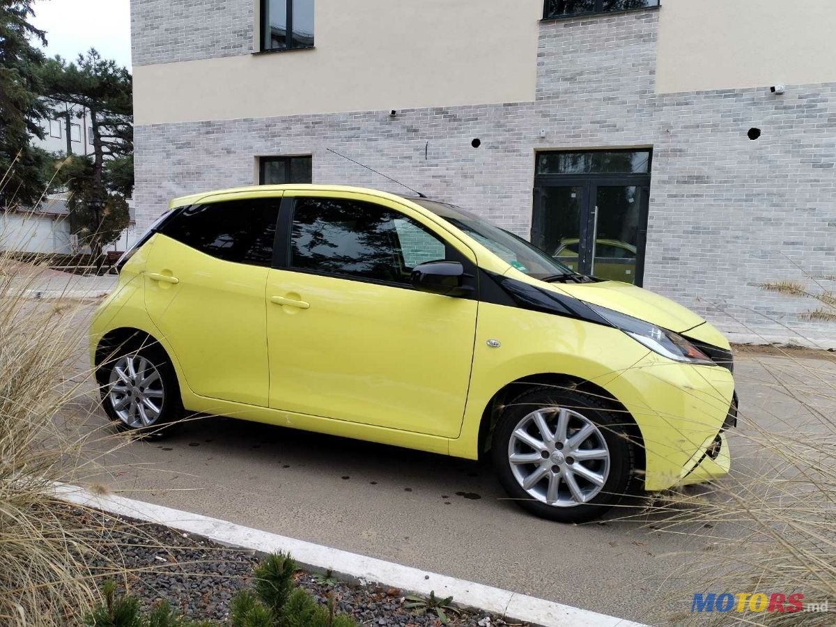 2016' Toyota Aygo photo #2