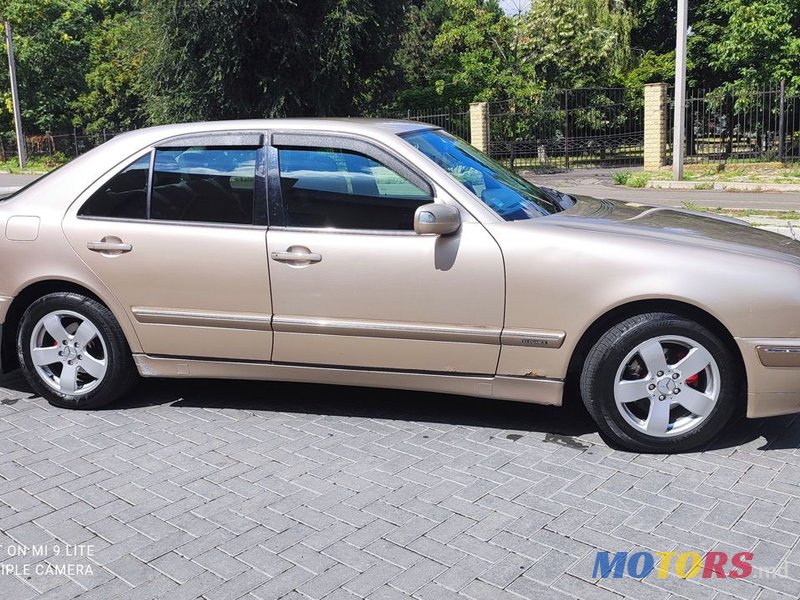 2001' Mercedes-Benz E Класс photo #4