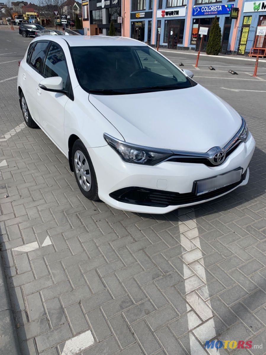 2017' Toyota Auris photo #3
