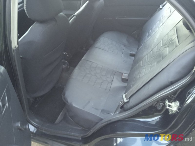 2010' Chevrolet Aveo photo #4