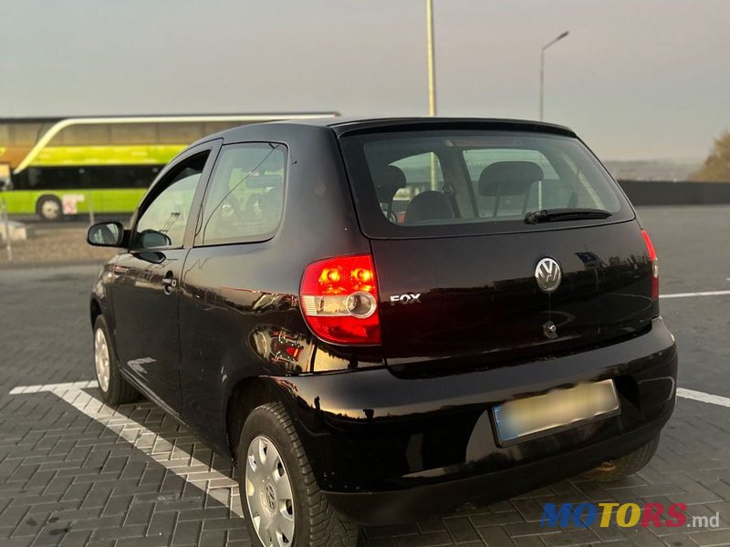 2007' Volkswagen Fox photo #1