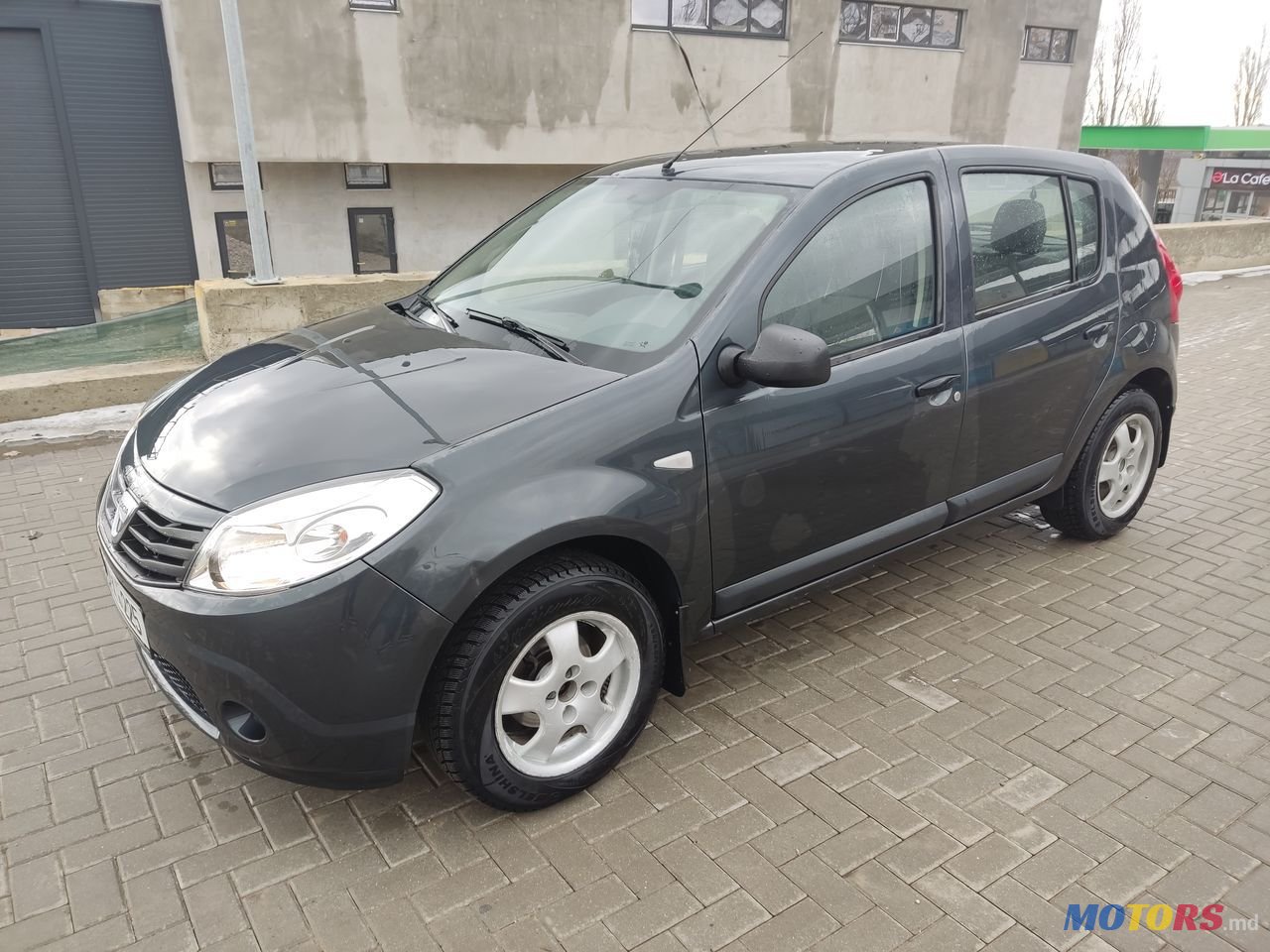 2009' Dacia Sandero photo #4