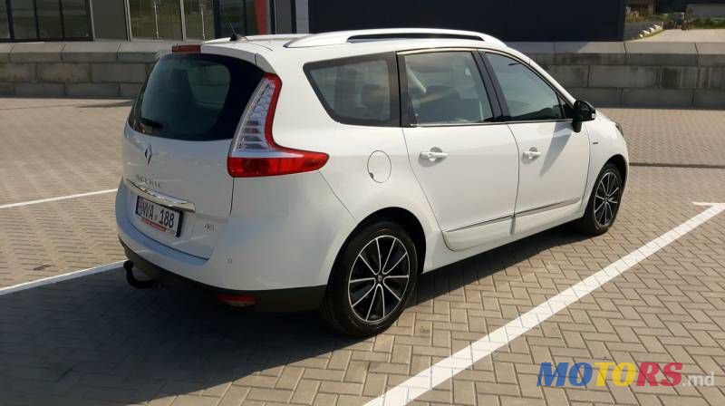 2013' Renault Grand Scenic photo #6