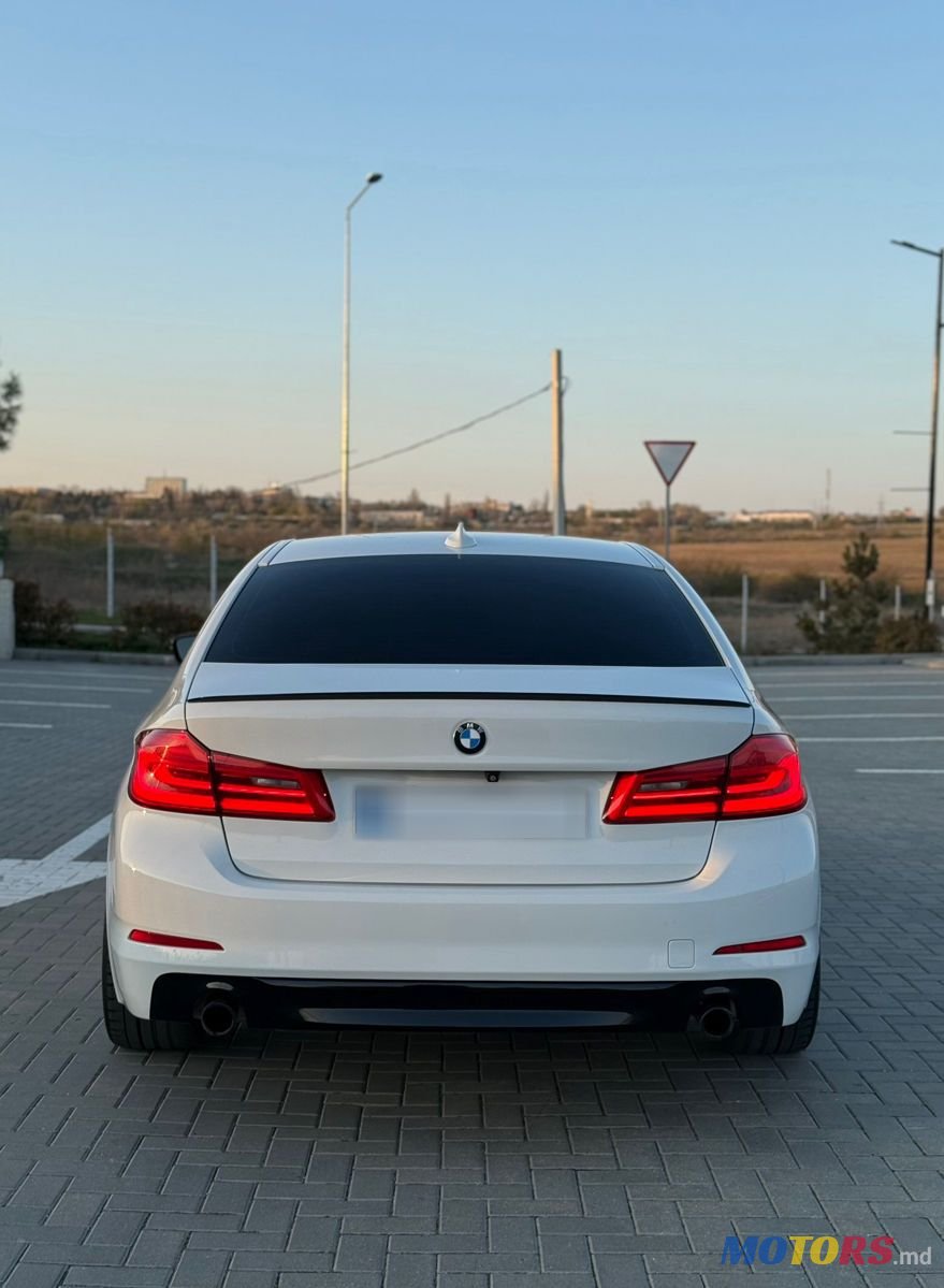 2018' BMW 5 Series photo #3