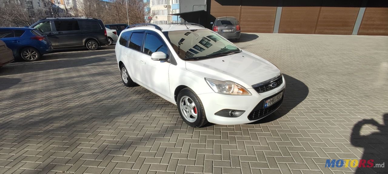 2009' Ford Focus photo #2