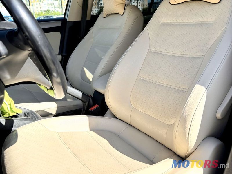2017' Volkswagen Jetta photo #5