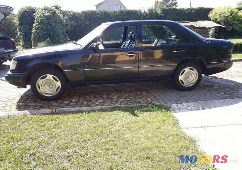 1995' Mercedes-Benz 124 photo #1