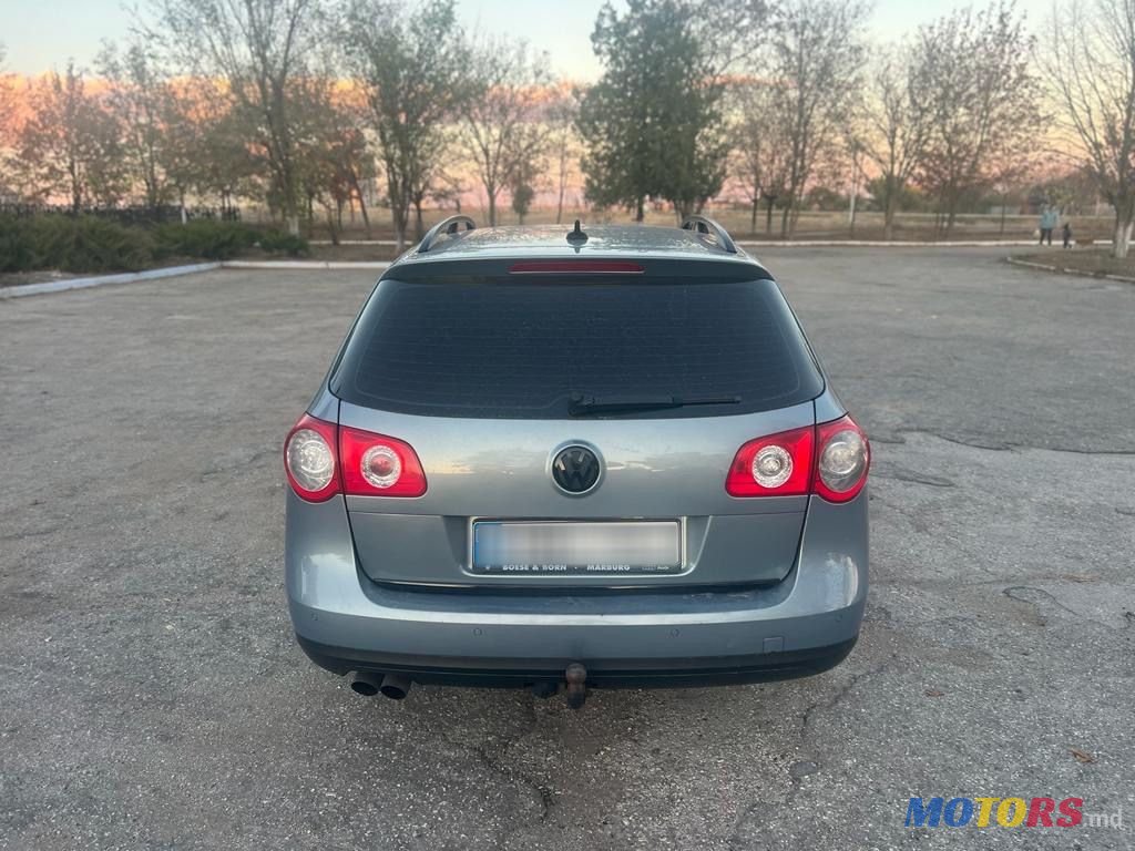 2009' Volkswagen Passat photo #6