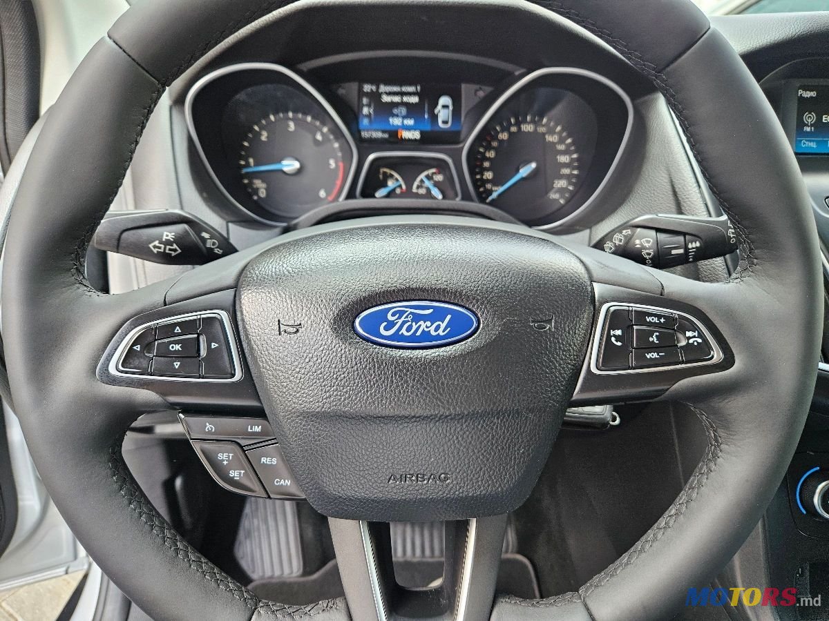 2016' Ford Focus photo #5